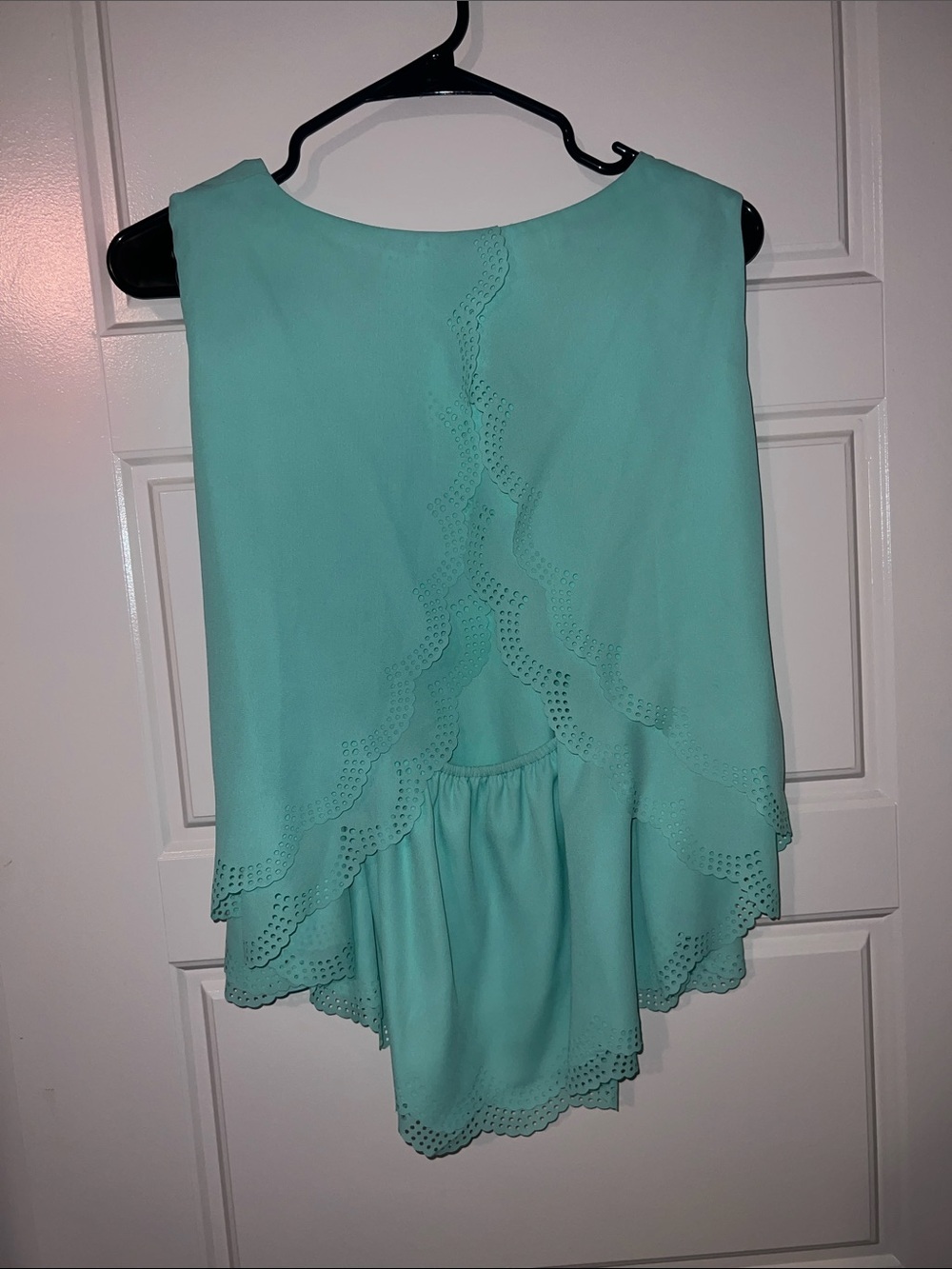 Dainty Hooligan Mint Green Scalloped-Edge Sleeveless Tank
